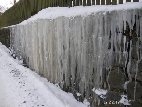 Krásné krápníky v únoru 2012
